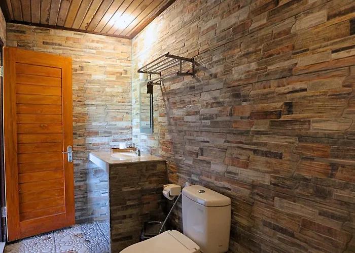 ゲストハウス Innala Retreat Nusa Penida 3*