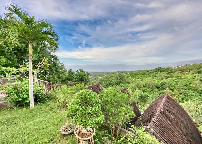 ゲストハウス Innala Retreat Nusa Penida 3*