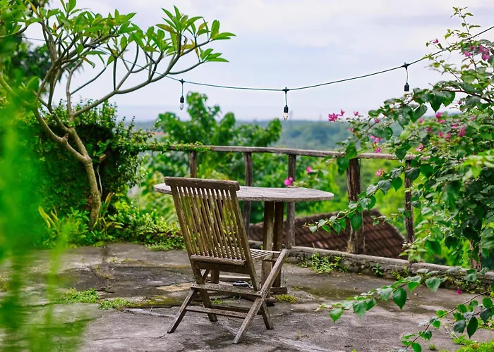 Innala Retreat Nusa Penida ゲストハウス