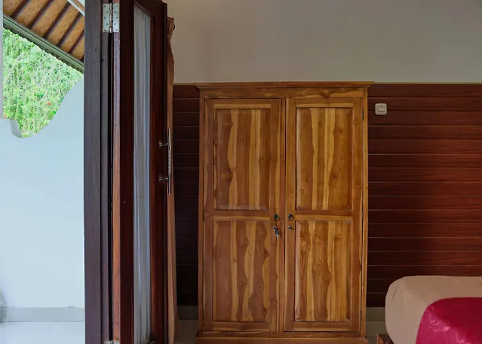 ゲストハウス Innala Retreat Nusa Penida 3*